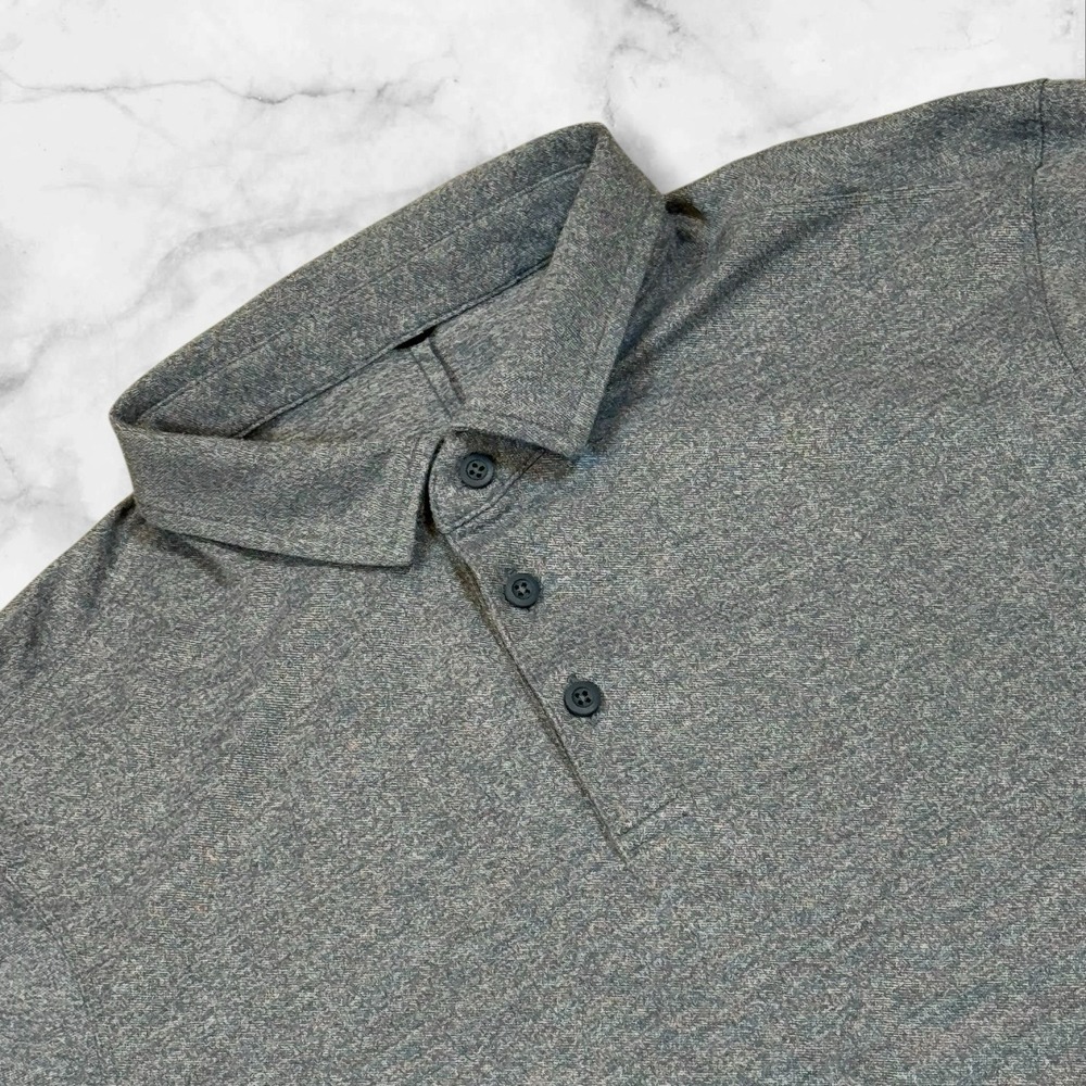 EUC Lululemon Men's Evolution Weathered Grey Blue Medium Polo SS shirt